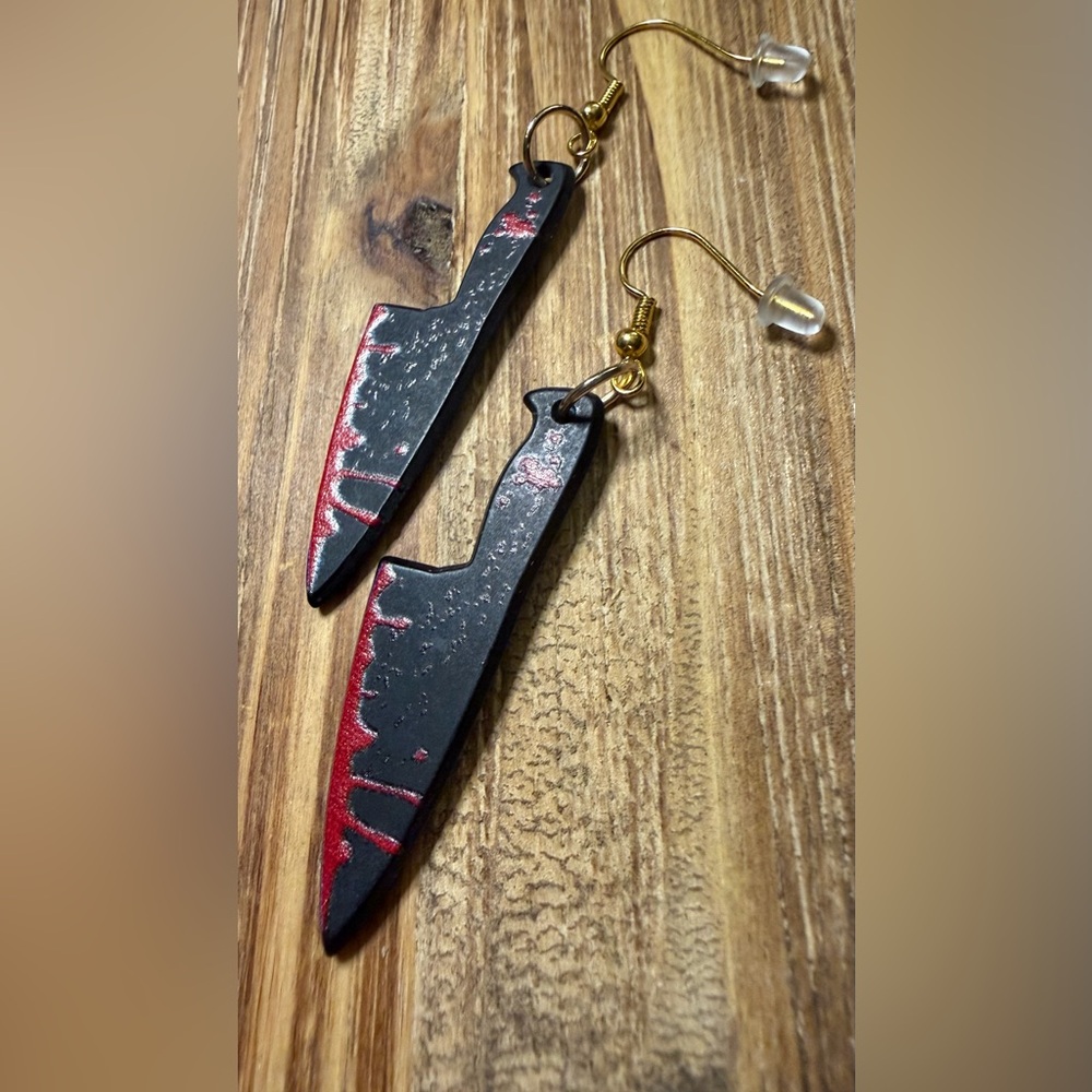 Handmade Hypoallergenic Horror-Themed Earrings – Double Knife Design